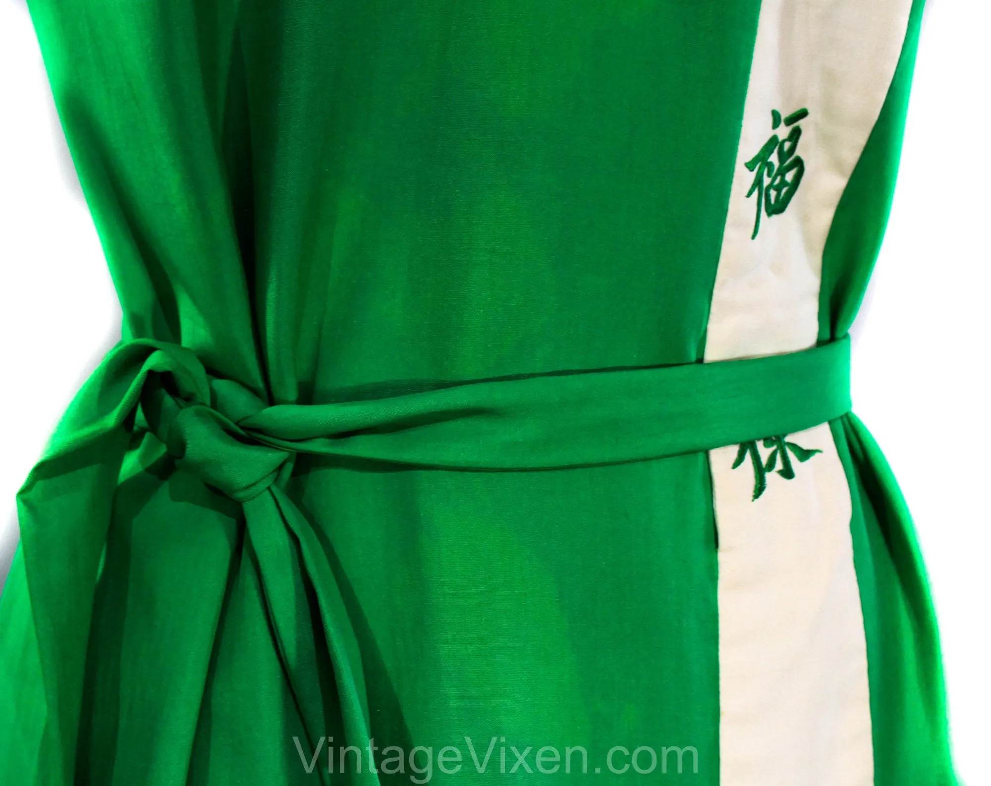 As Is Size 12 Green Asian Dress - Large 1960s Emerald Sheath with Border Chinese Characters Embroidery - Far East 60s - Tie Belt - Bust 40