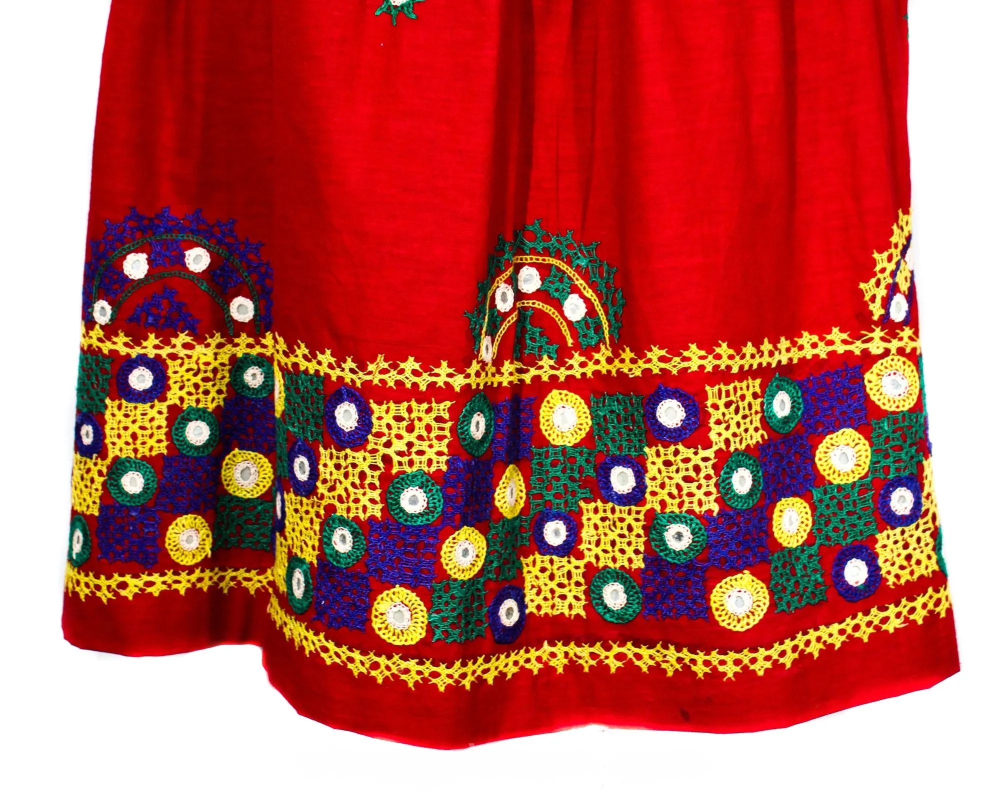 Large 1940s Peasant Skirt - Size 12 Red Cotton Dirndl Style Folk Full Skirt with Embroidered Border Pattern - 40s 50s Casual - Waist 31