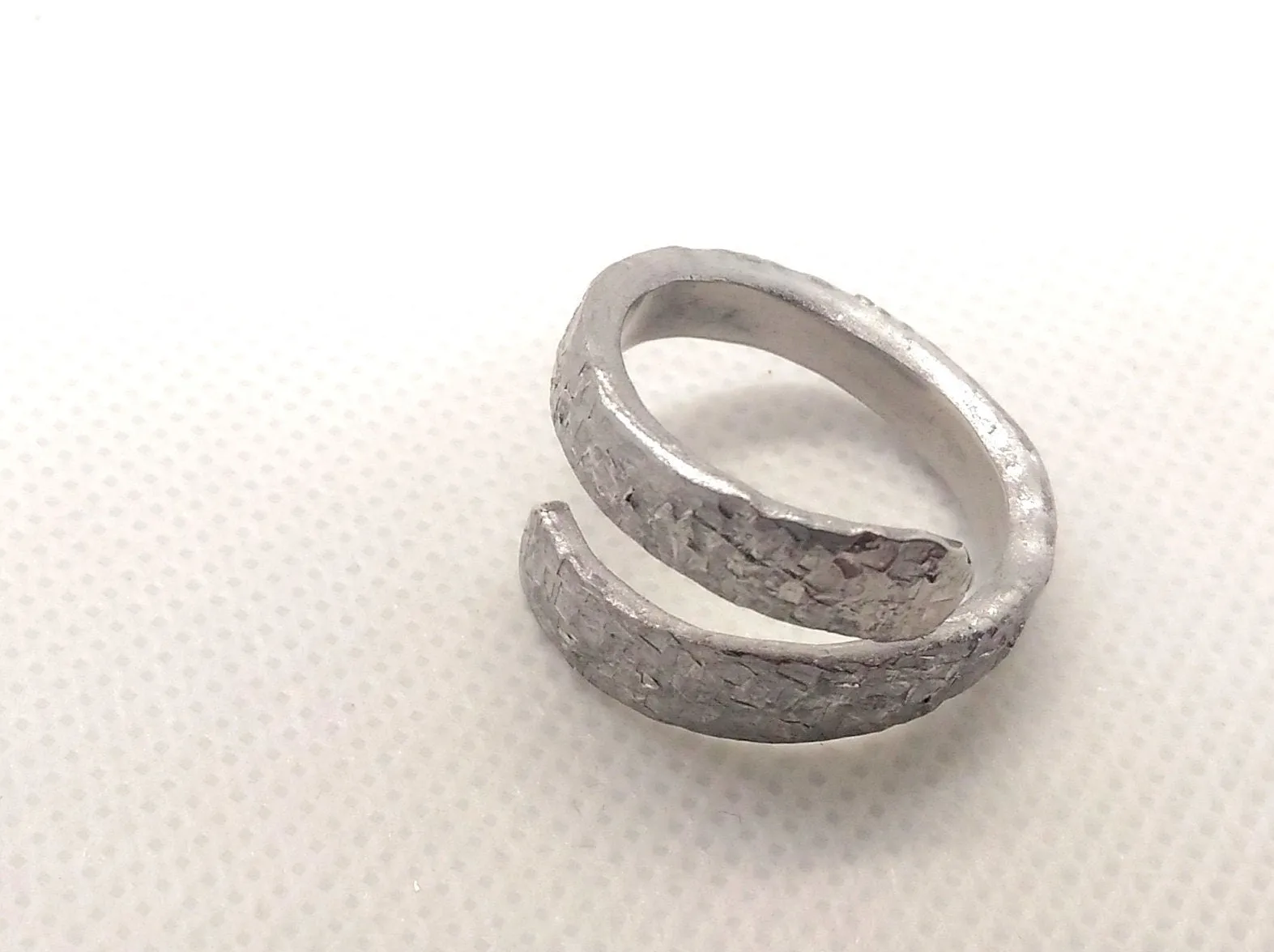 Thumb ring for women. Aluminum ring. Bypass ring. Womens statement ring. Aluminium ring. Contemporary jewelry Aluminium jewelry