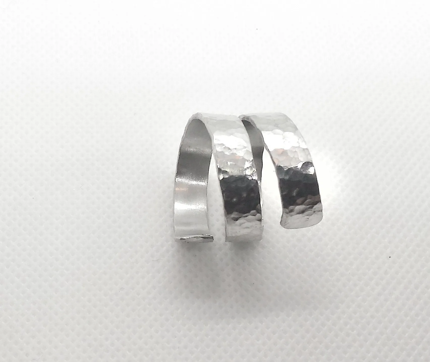 Thumb rings for women. Aluminum ring. Womens statement ring. Aluminium ring. Contemporary jewelry Aluminium jewelry Wide band ring